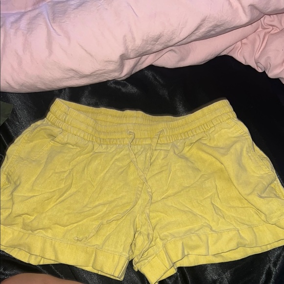 Old Navy Mustard Yellow Shorts - Picture 1 of 4